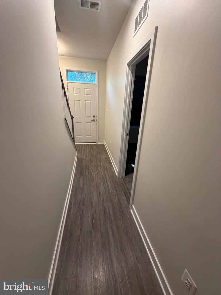 4906 Crest View Dr - Photo 5 of 21