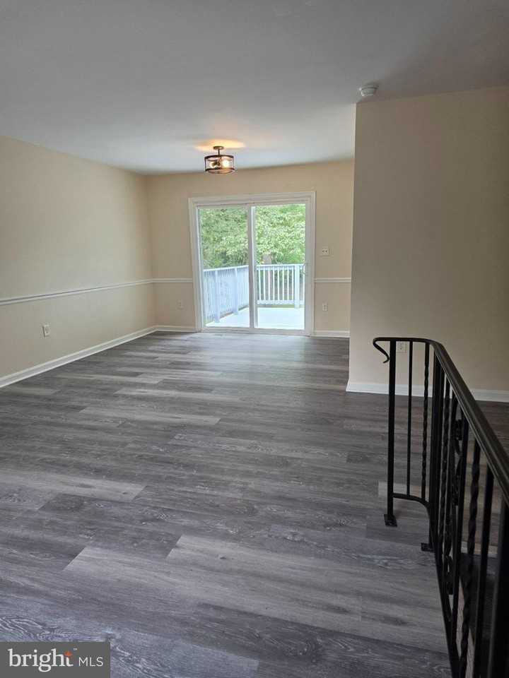 213 Biddle Rd - Photo 5 of 30