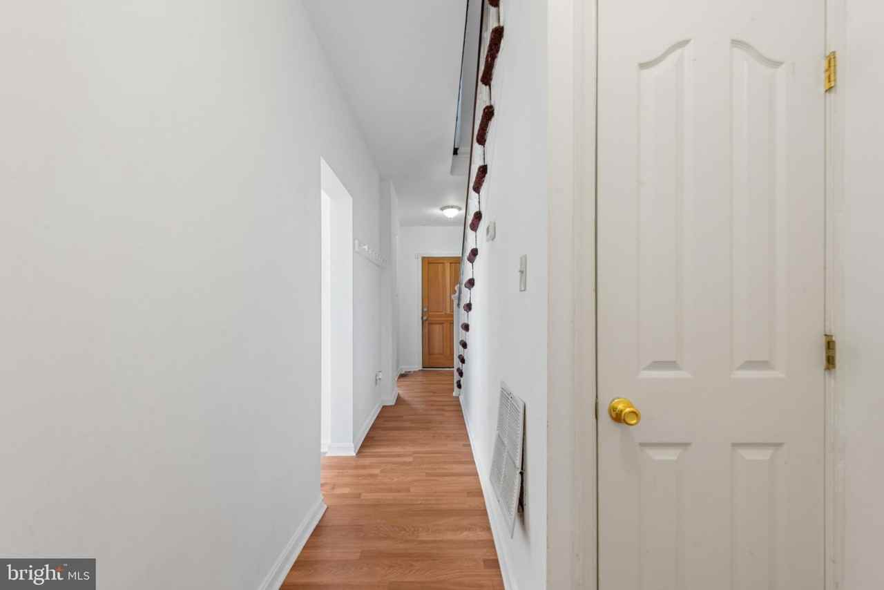 46 Charles St - Photo 5 of 28