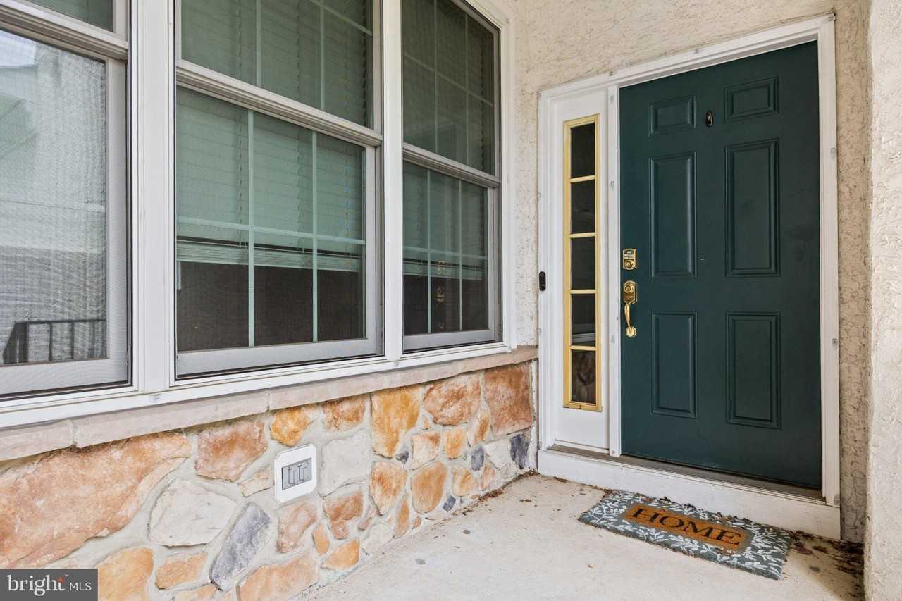 9 Ross Way - Photo 5 of 35