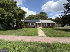 100 Kennedy Blvd - Photo 1 of 1
