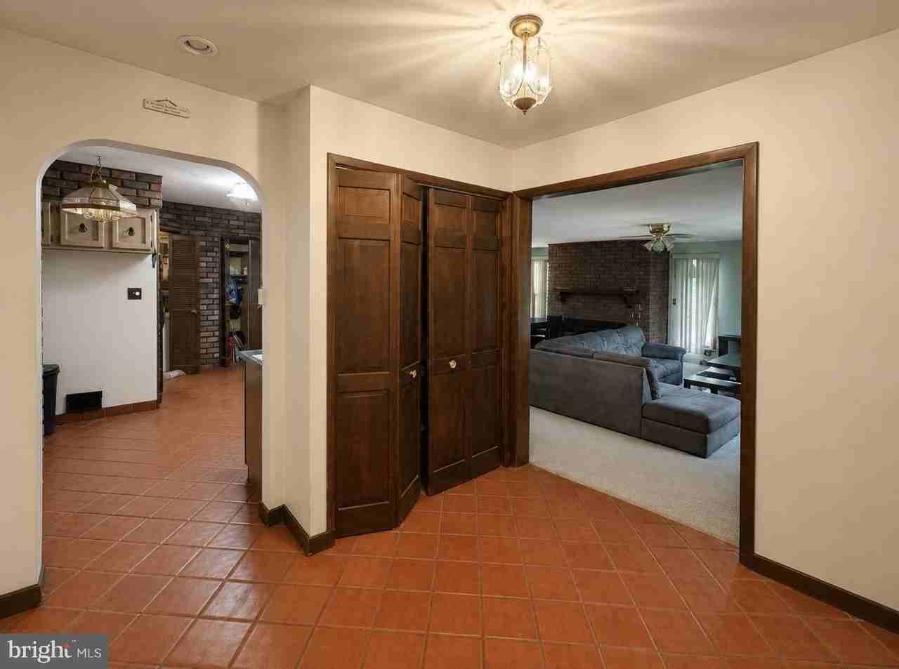 100 Kennedy Blvd - Photo 3 of 34