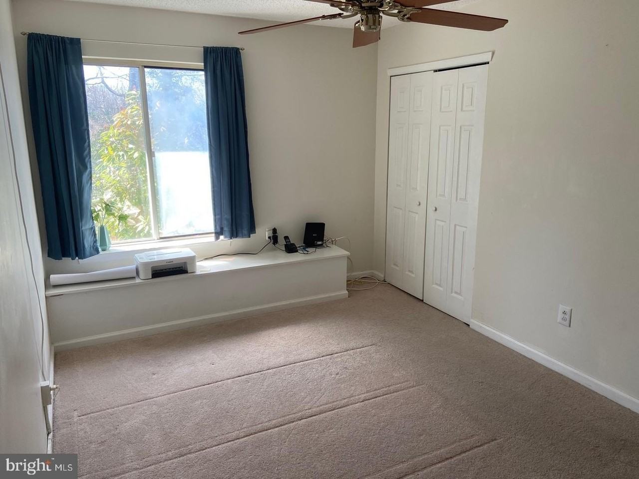 1215 Chanticleer - Photo 4 of 10