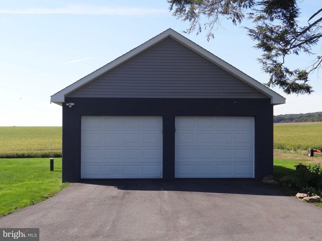 156 Swamp Rd - Photo 4 of 44