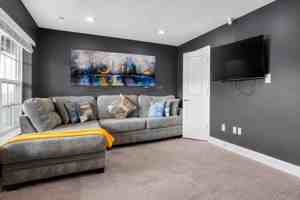 featured image of 7943 Potter Pl