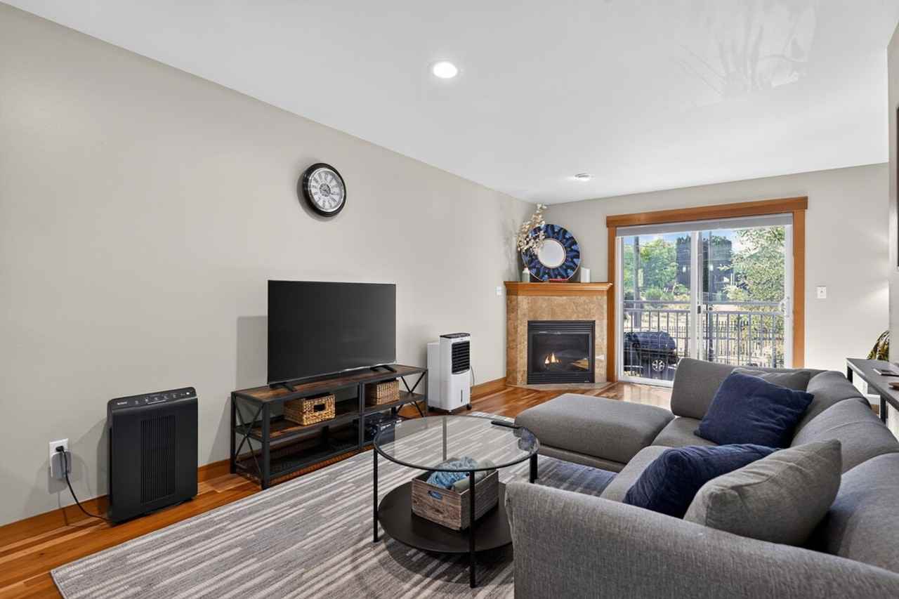 9237 17th Ave Sw #1603385P - Photo 3 of 35