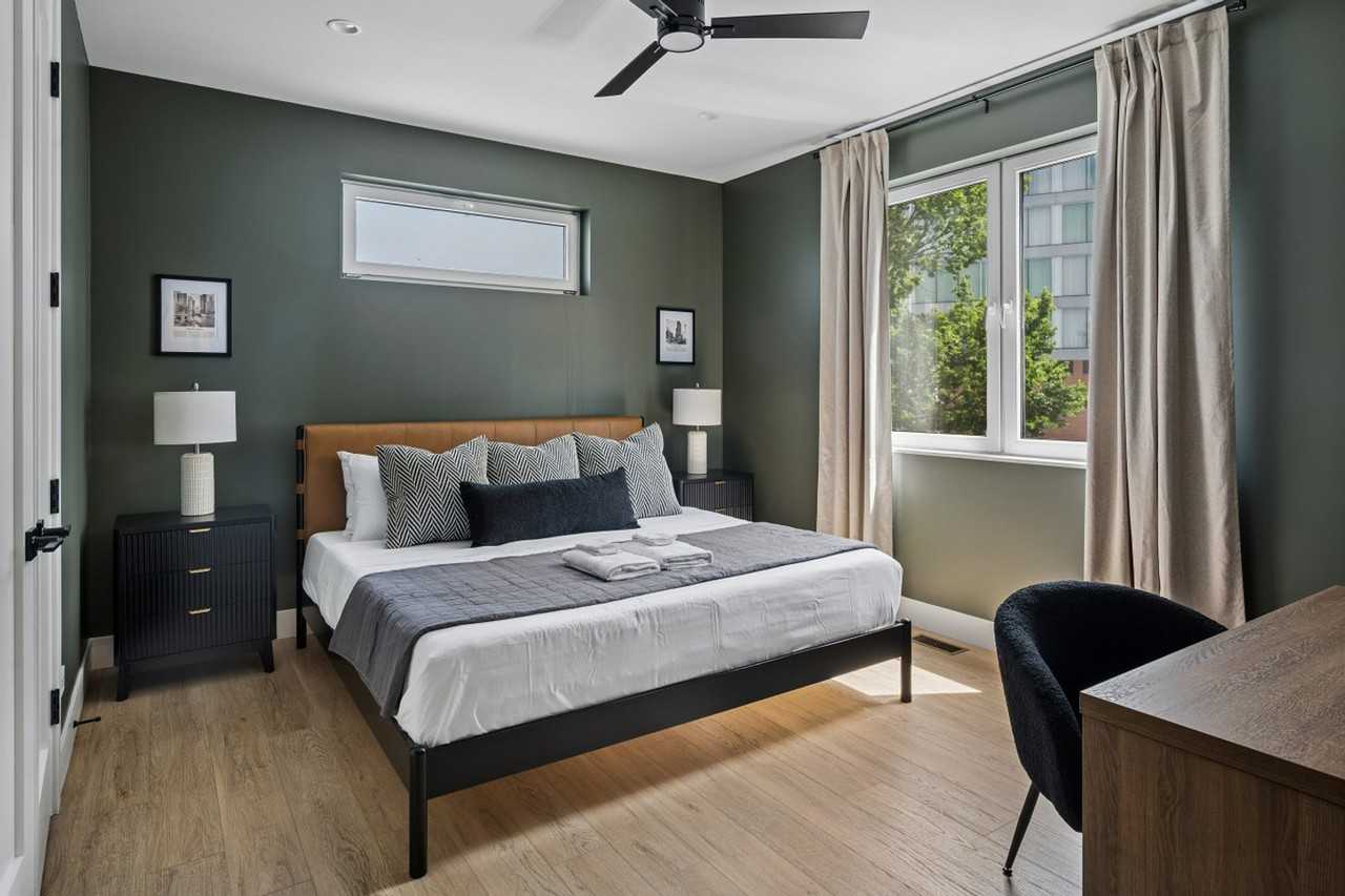 1124 W Addison St #1605185P - Photo 6 of 25