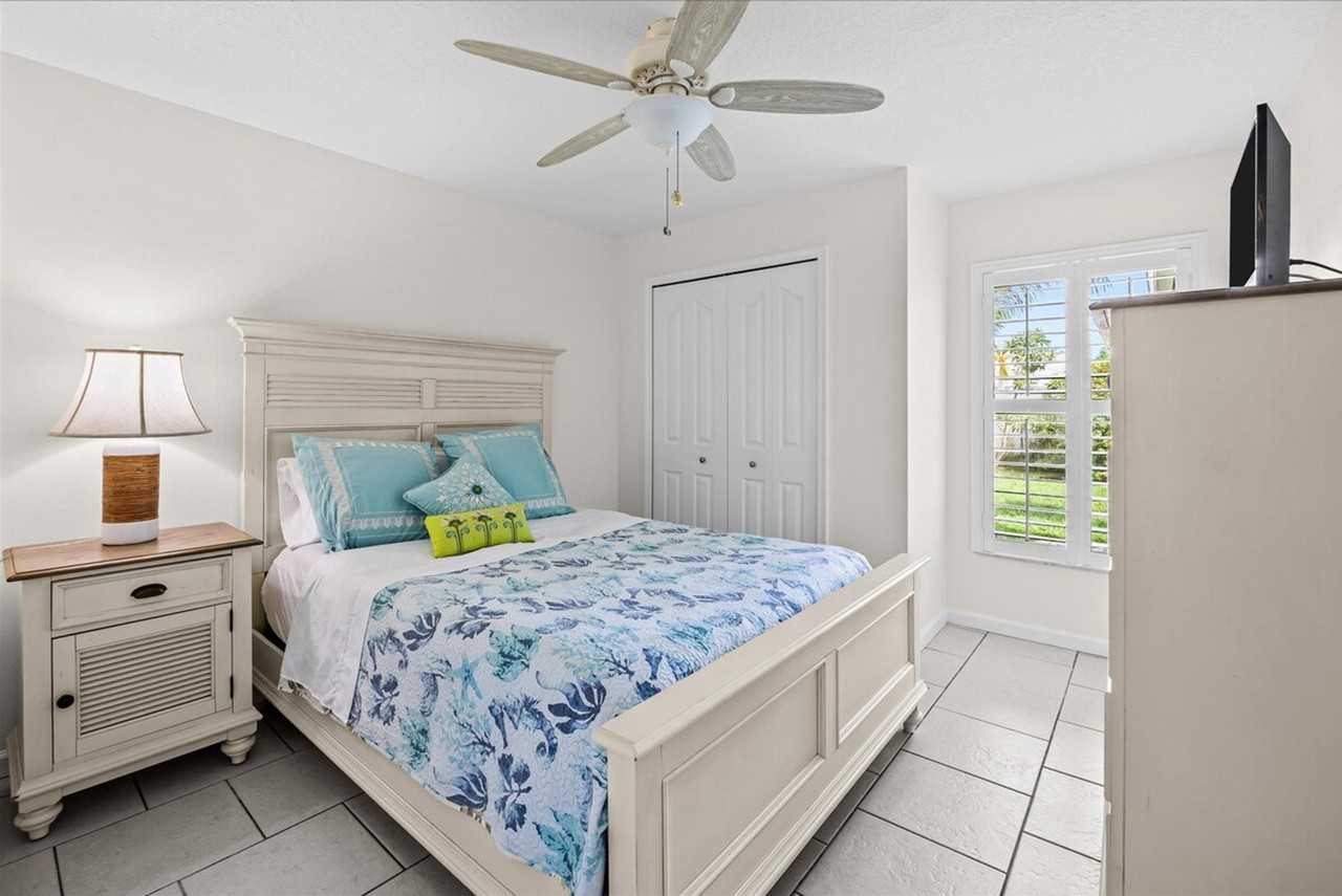 1301 Carlton Ct #1610360P - Photo 7 of 44