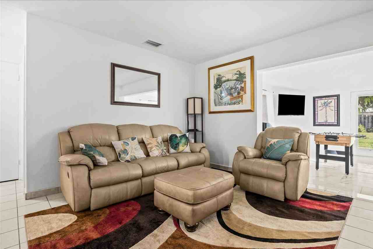 128 Se Prima Vista Blvd #1604422P - Photo 3 of 38