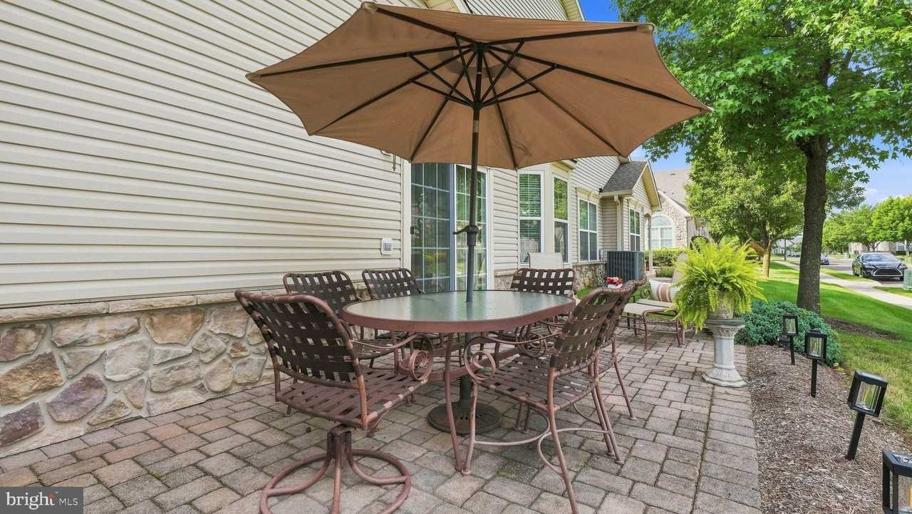 102 Villa Dr #225 - Photo 6 of 39