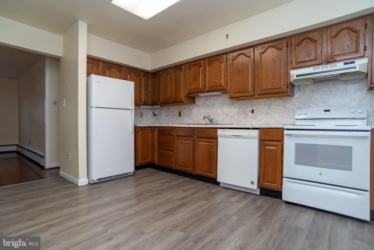 123 Mill St - Photo 5 of 25