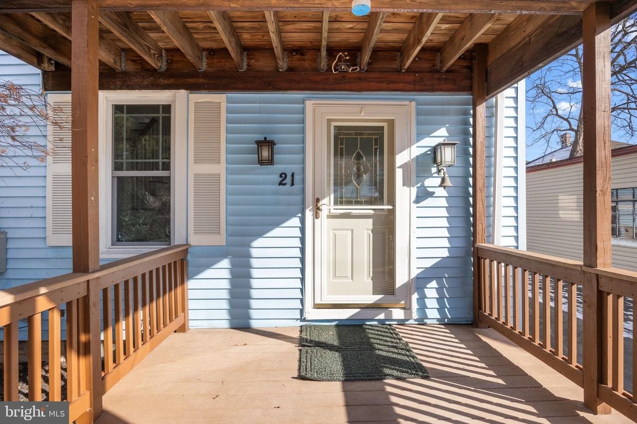 21 N Franklin St - Photo 4 of 26