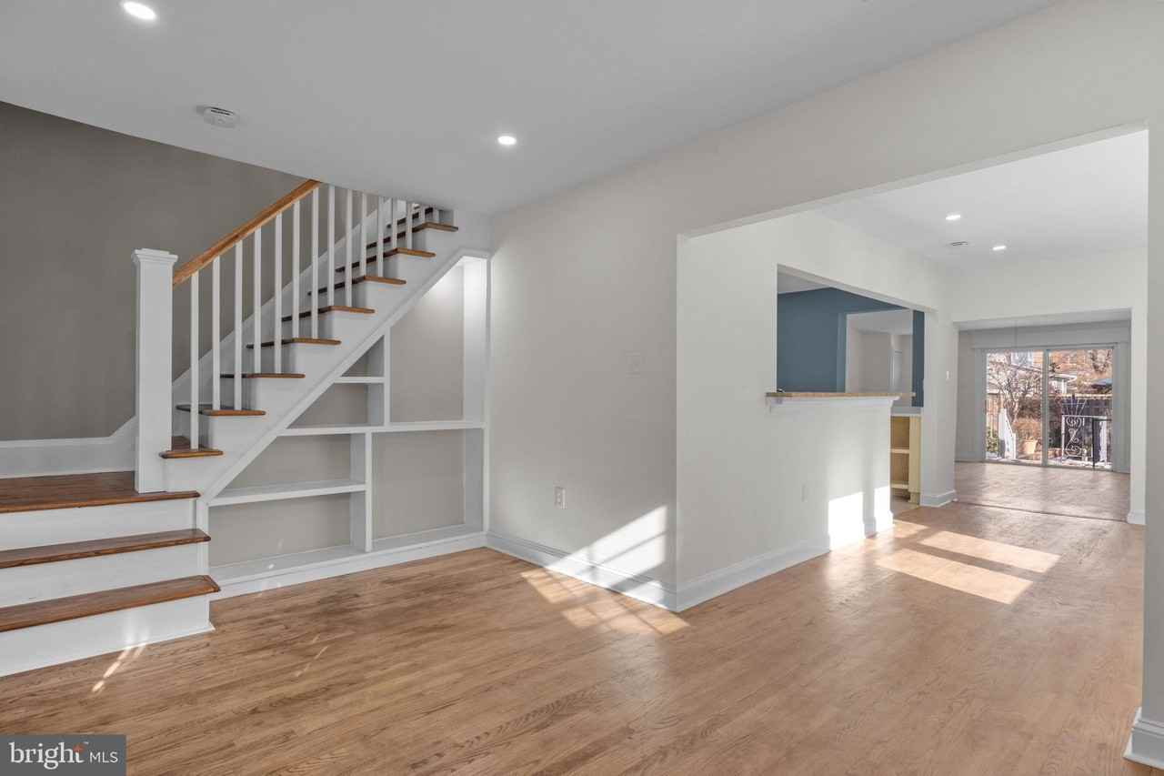 21 N Franklin St - Photo 5 of 26
