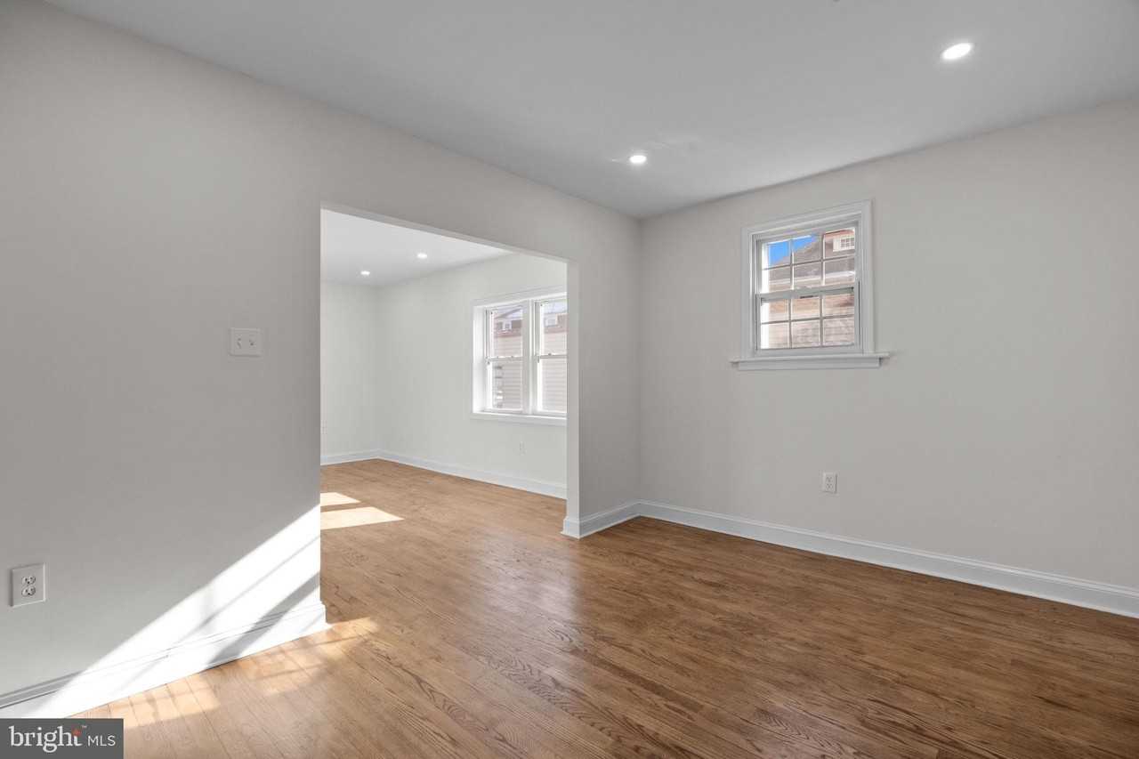21 N Franklin St - Photo 6 of 26