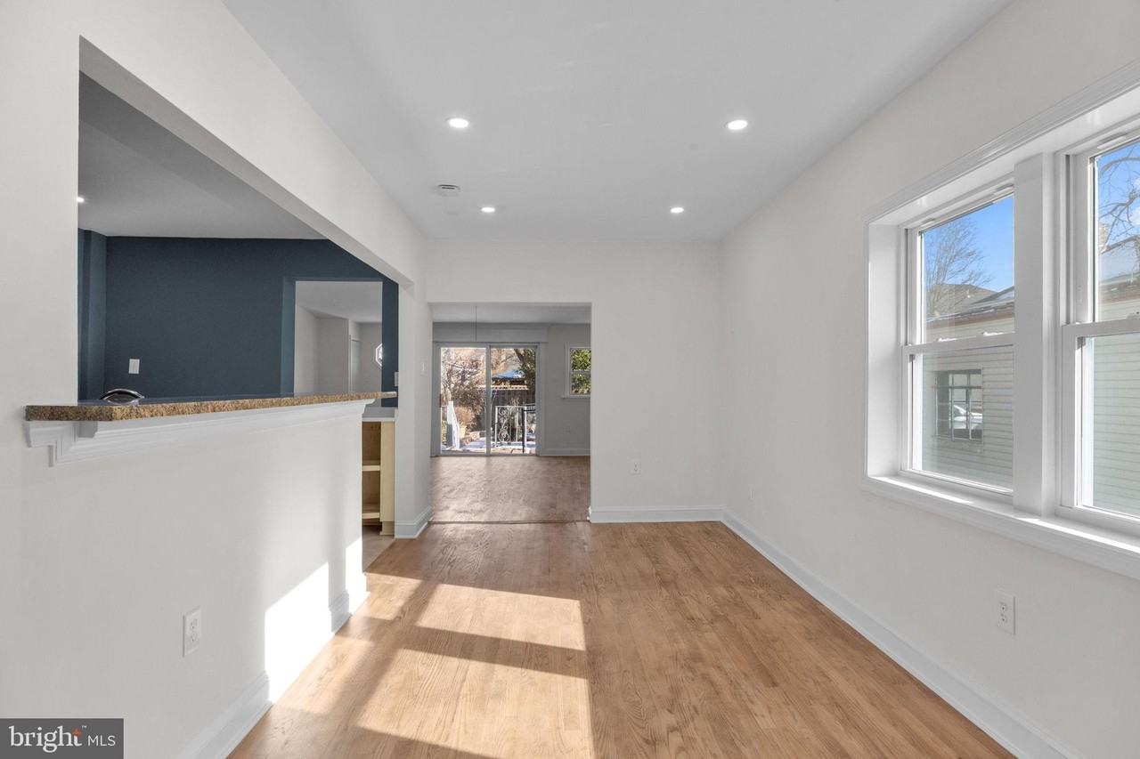 21 N Franklin St - Photo 7 of 26