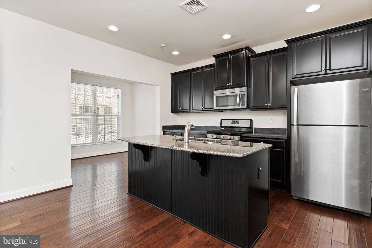 1332 Saxton Way - Photo 7 of 23