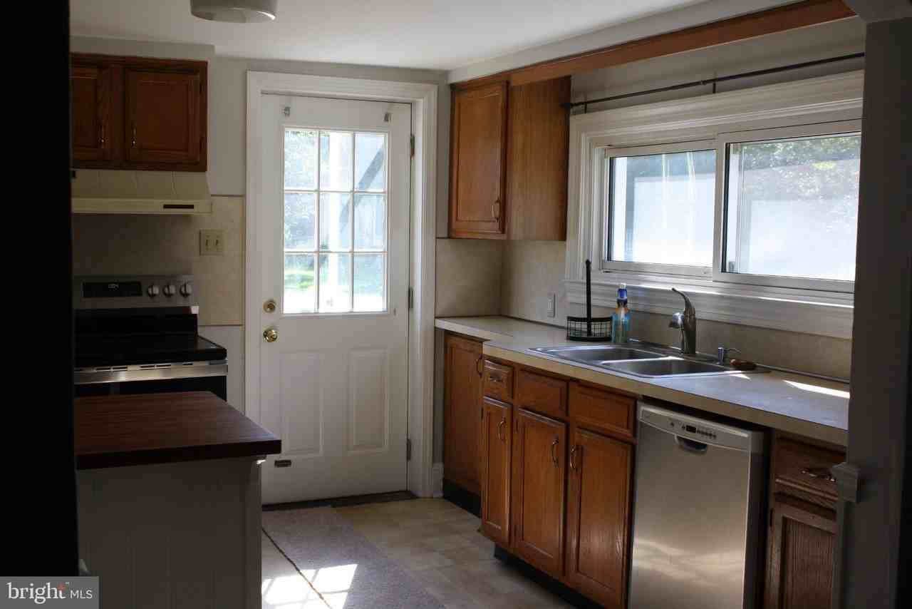 545 Northbrook Rd - Photo 2 of 13