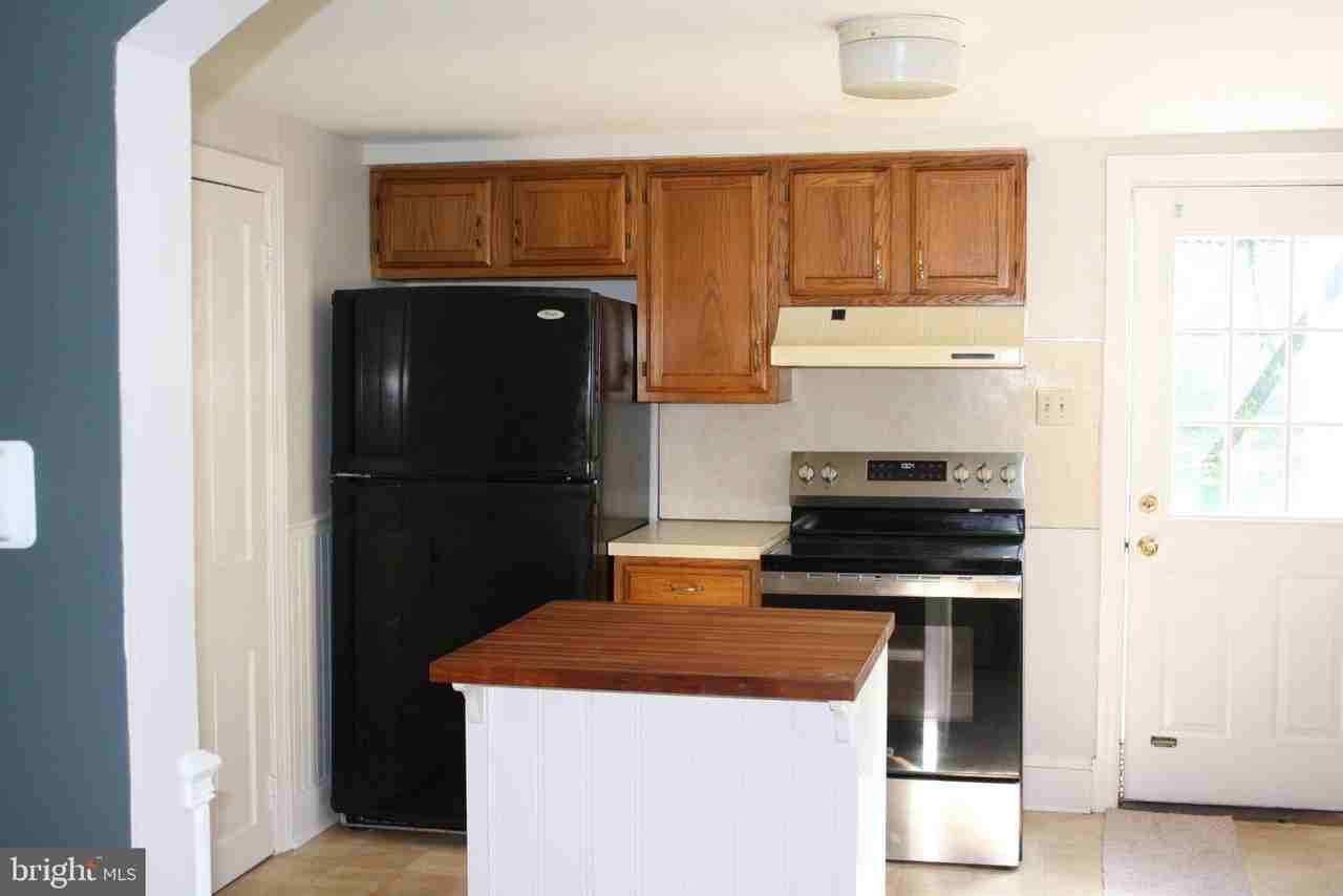545 Northbrook Rd - Photo 3 of 13