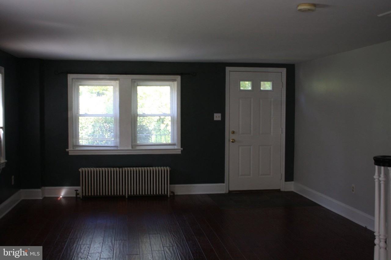 545 Northbrook Rd - Photo 5 of 13