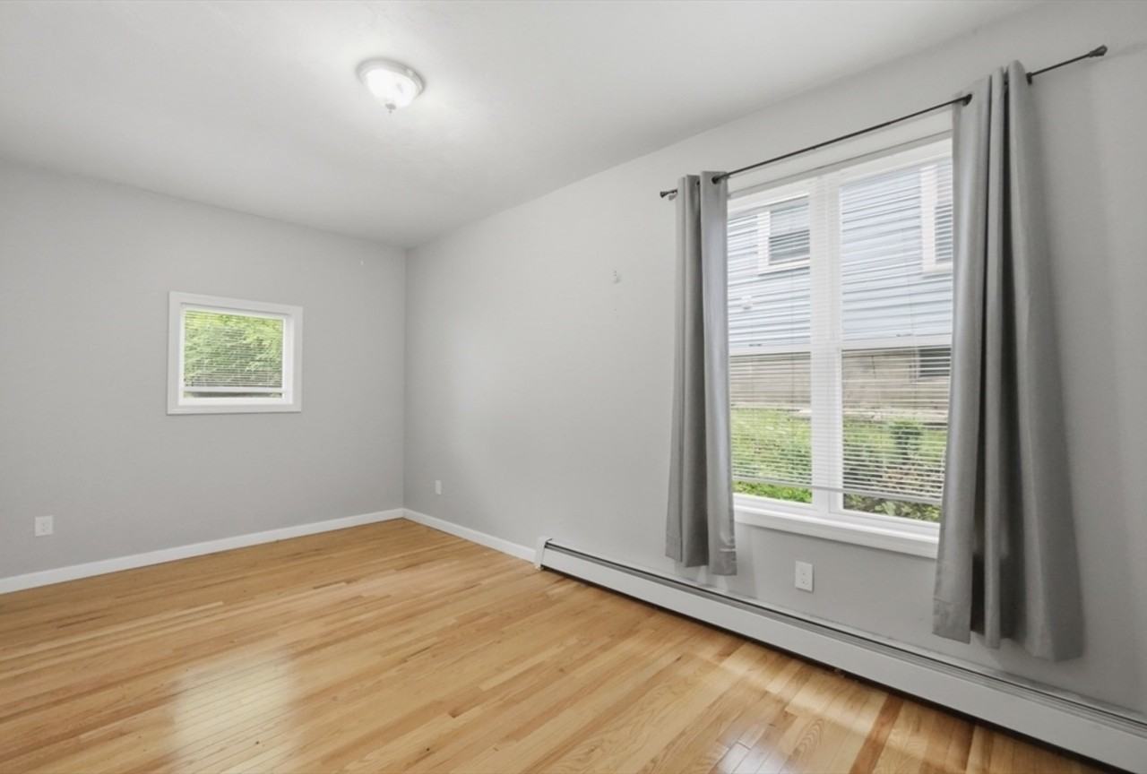 Windsor St #2 - Photo 5 of 10