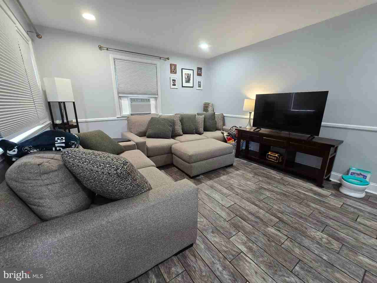 131 1st Ave - Photo 3 of 22
