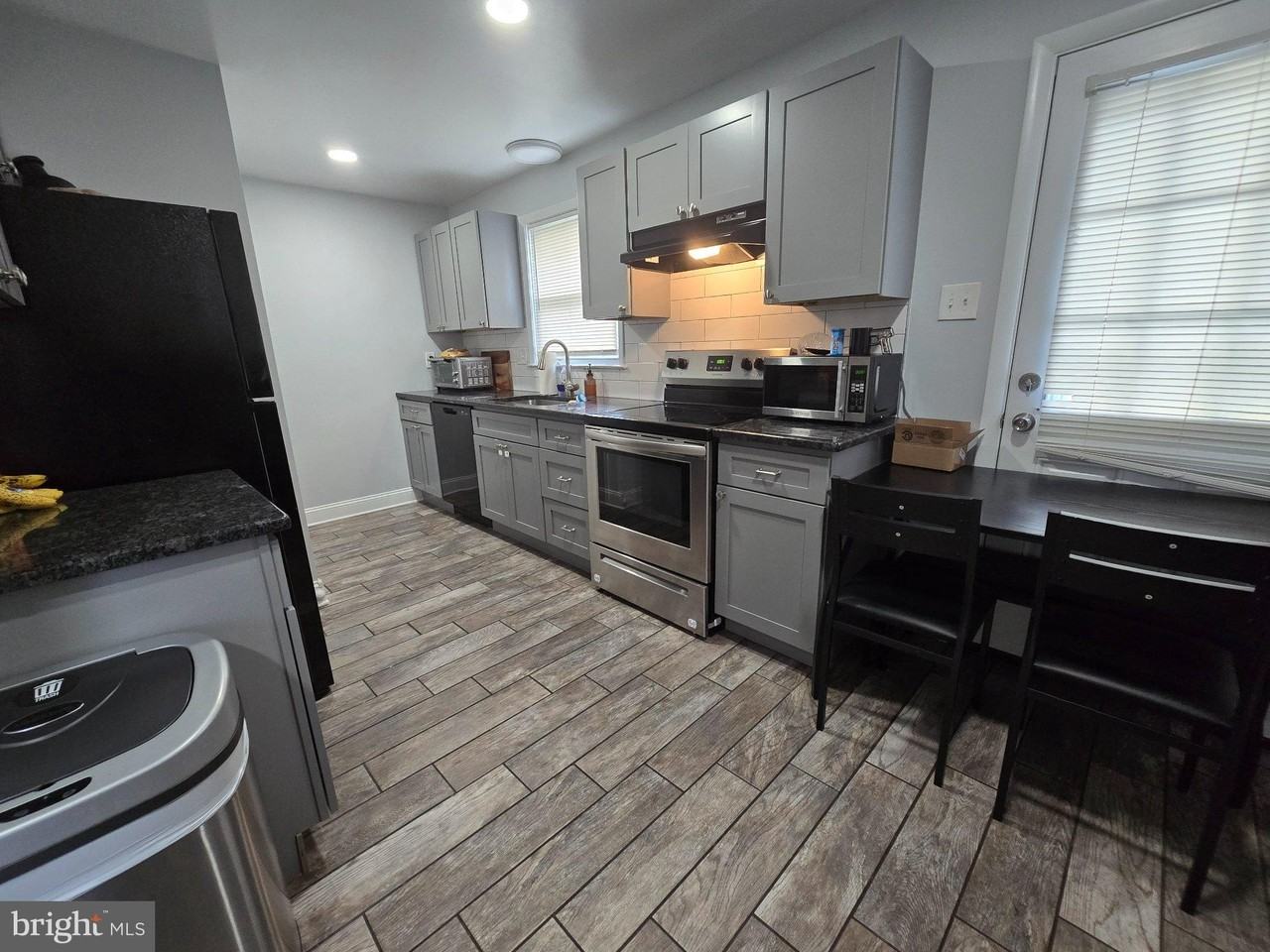 131 1st Ave - Photo 5 of 22