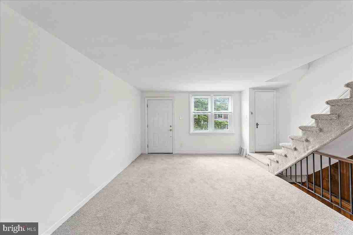 5205 Westbrook Dr - Photo 3 of 13