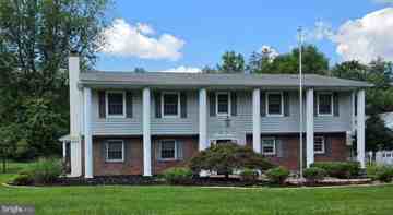 featured image of 1239 Limekiln Pike