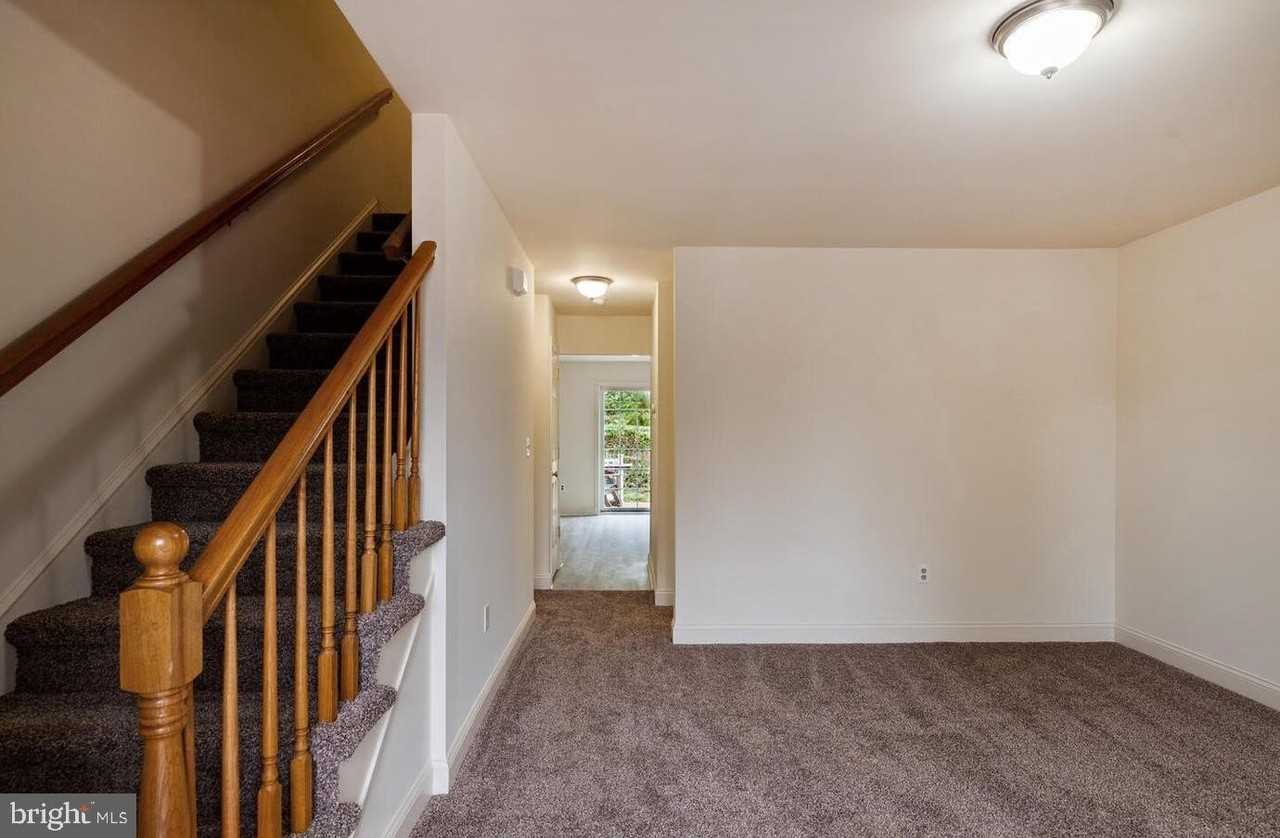 11 Station Ave - Photo 2 of 23