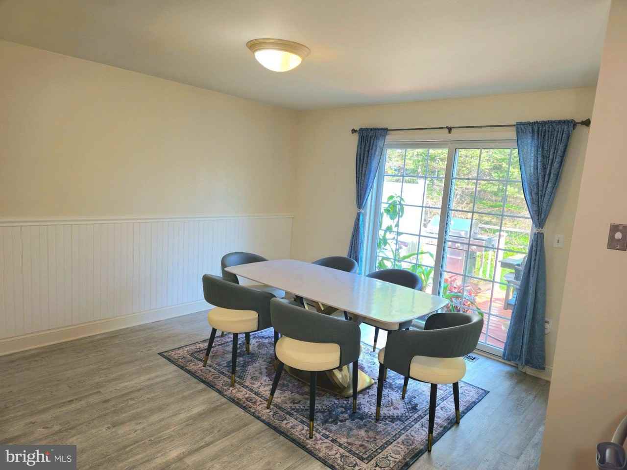 11 Station Ave - Photo 5 of 23