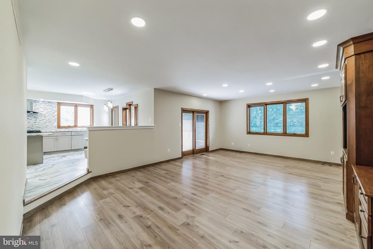 468 Long Ln - Photo 6 of 50