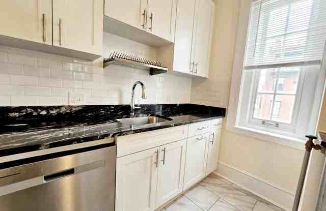 Mount Vernon St #52 - Photo 3 of 3