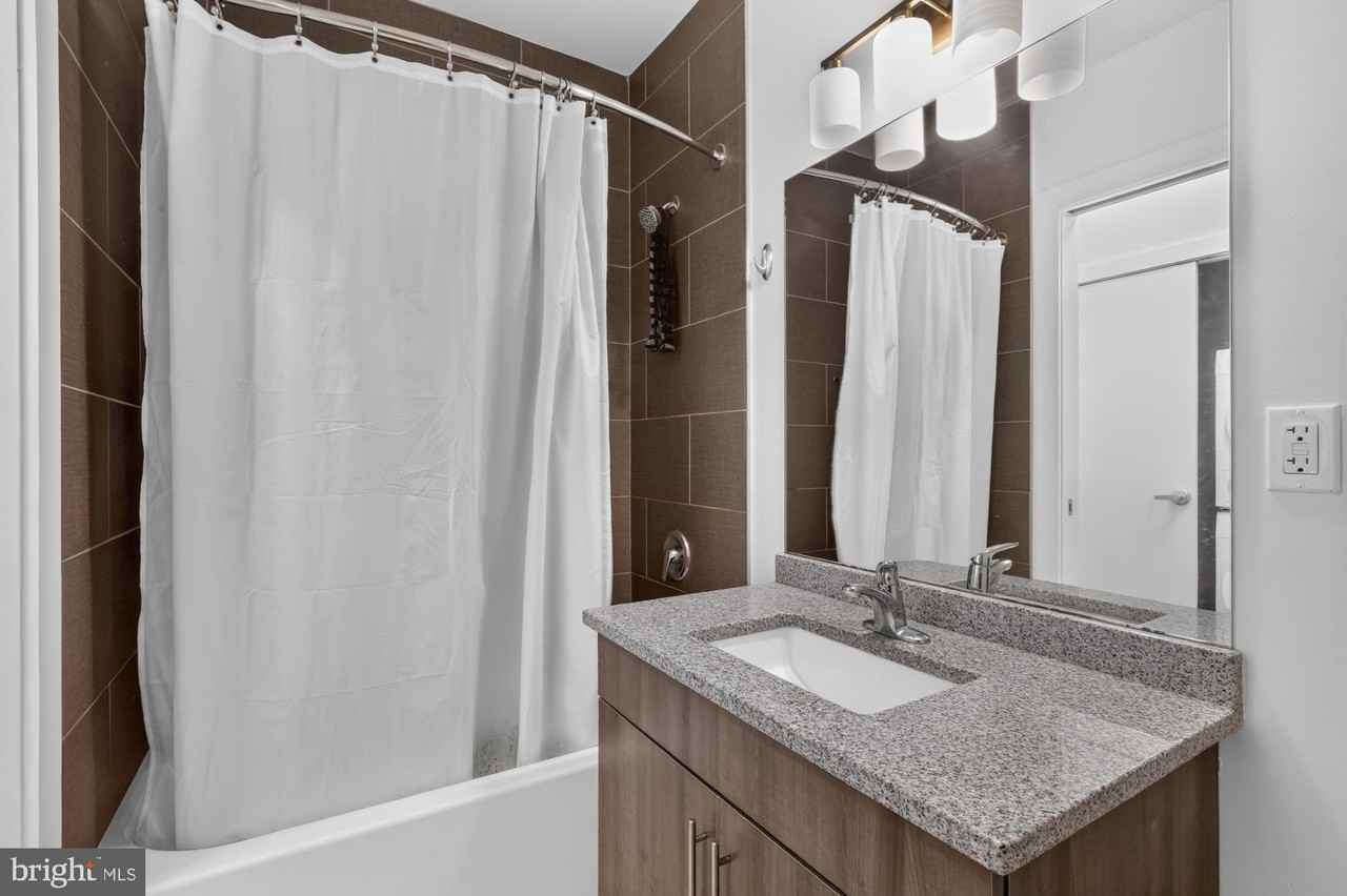 2321 Fitzwater St #102 - Photo 4 of 18