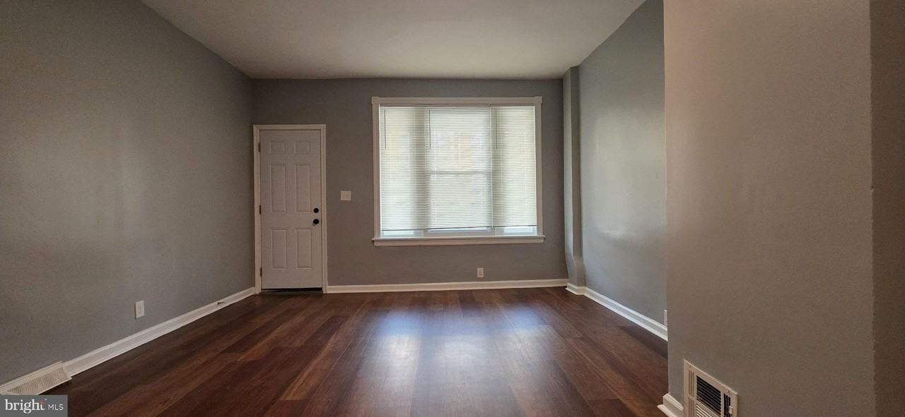1438 S Marston St - Photo 4 of 29