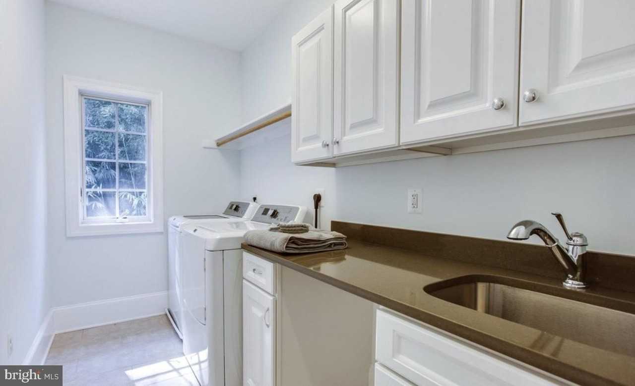 2324 N Quebec St - Photo 7 of 14