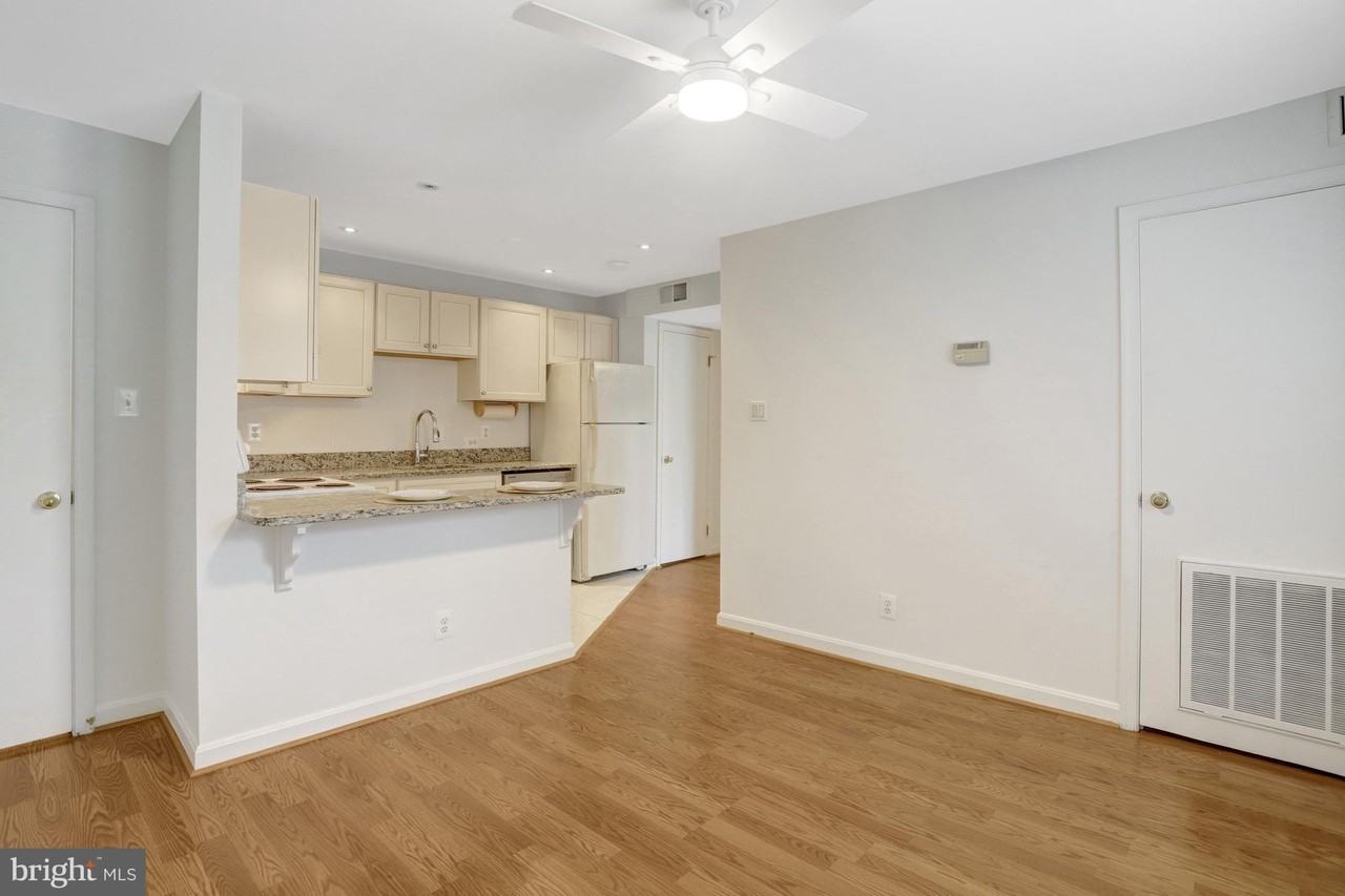 1800 Dewitt Ave #H - Photo 6 of 27