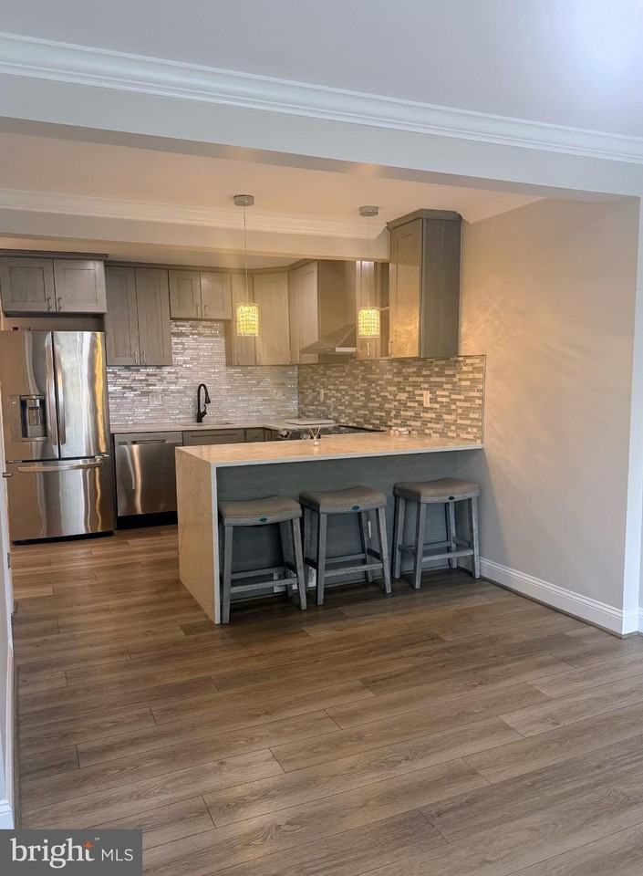 123 Cameron St - Photo 4 of 15