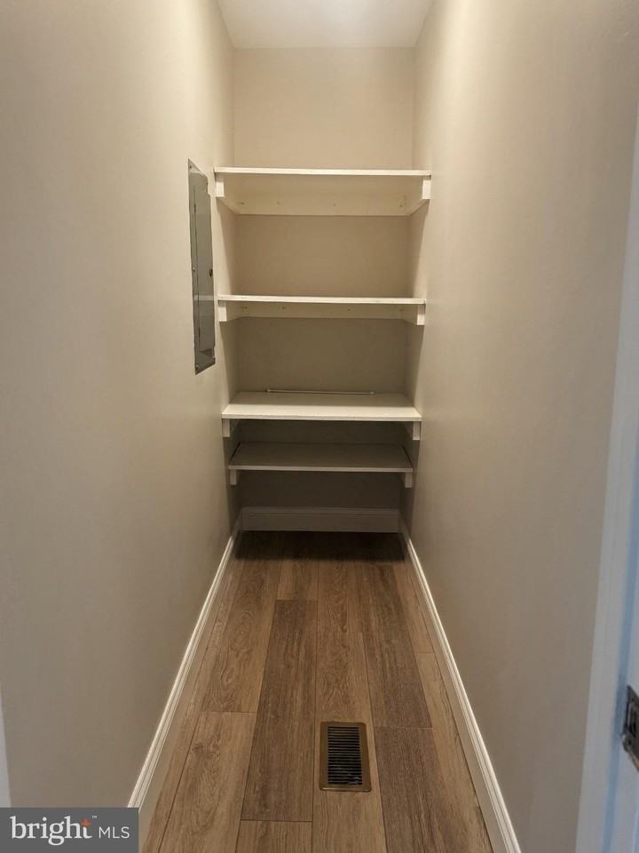 123 Cameron St - Photo 6 of 15