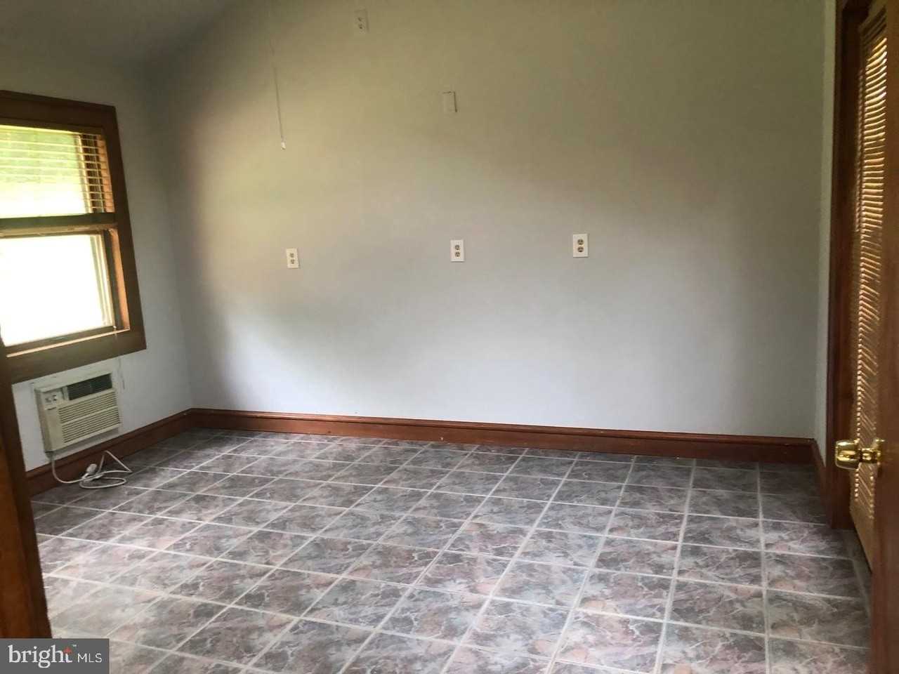 16495 Pine Springs Ln - Photo 3 of 7