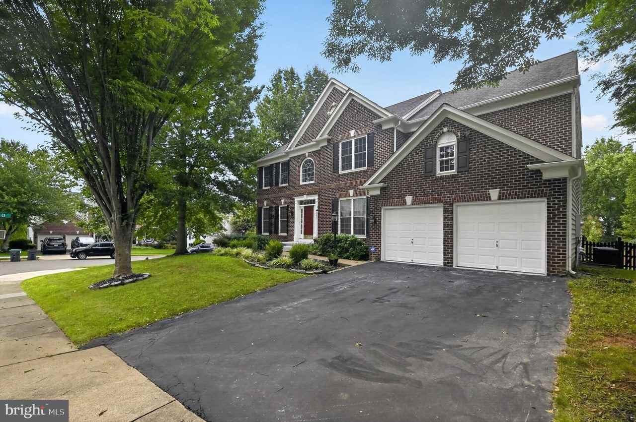 6401 Abingdon Pl - Photo 2 of 23