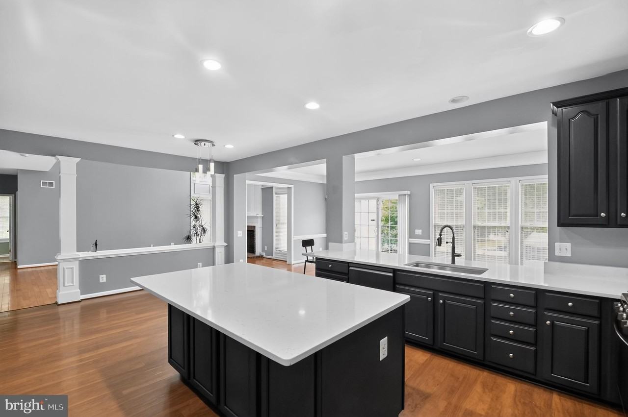 6401 Abingdon Pl - Photo 4 of 23