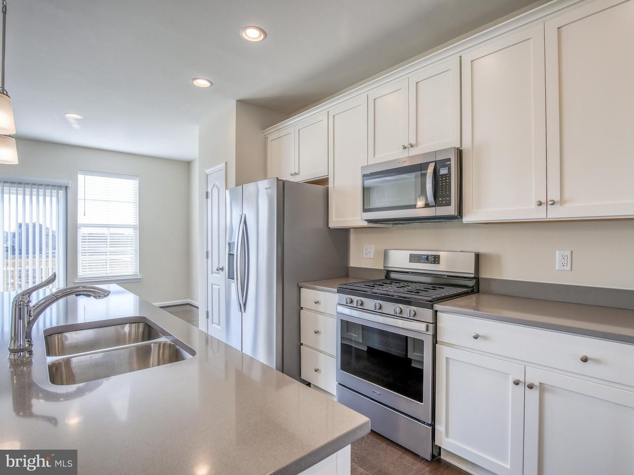 107 Alderman Way - Photo 2 of 50