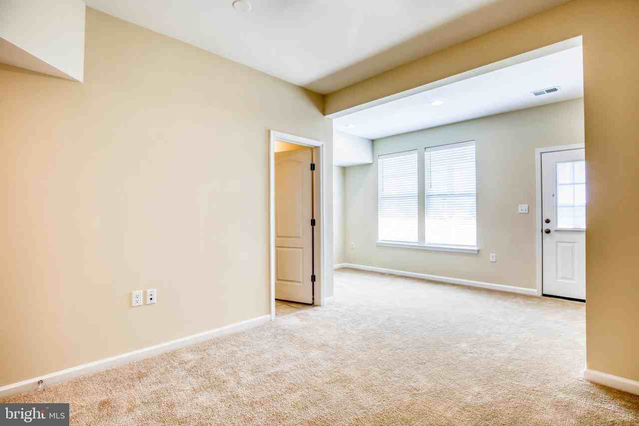107 Alderman Way - Photo 7 of 50