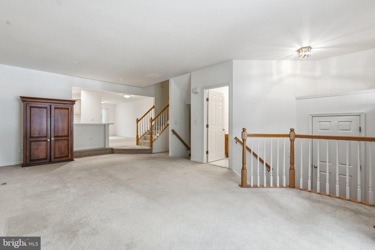1414 Park Garden Ln - Photo 2 of 26