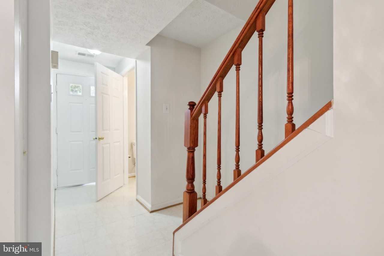 8483 Aurora Ct - Photo 5 of 28