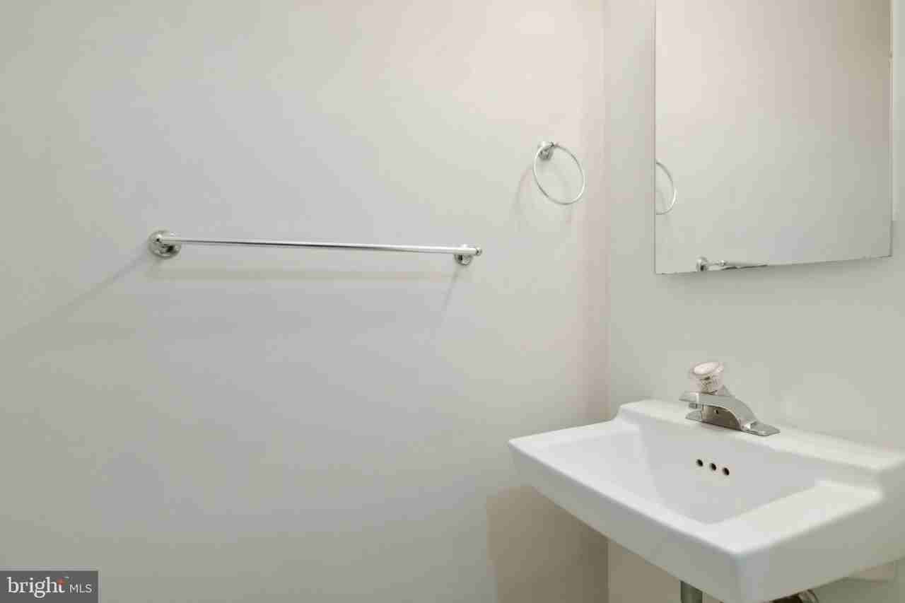 8483 Aurora Ct - Photo 6 of 28