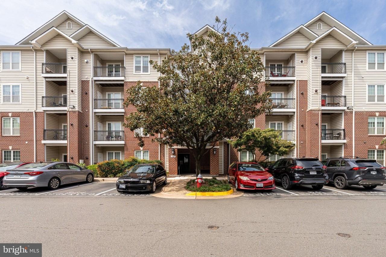 1580 Spring Gate Dr #4102