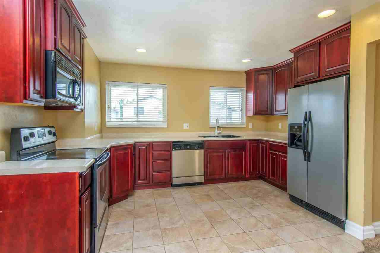 1585 W Rundquist Dr #1 - Photo 3 of 12