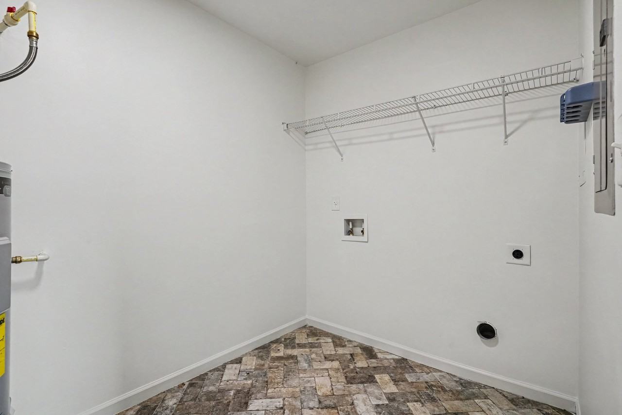 312 W Downing Ct #1 - Photo 6 of 24