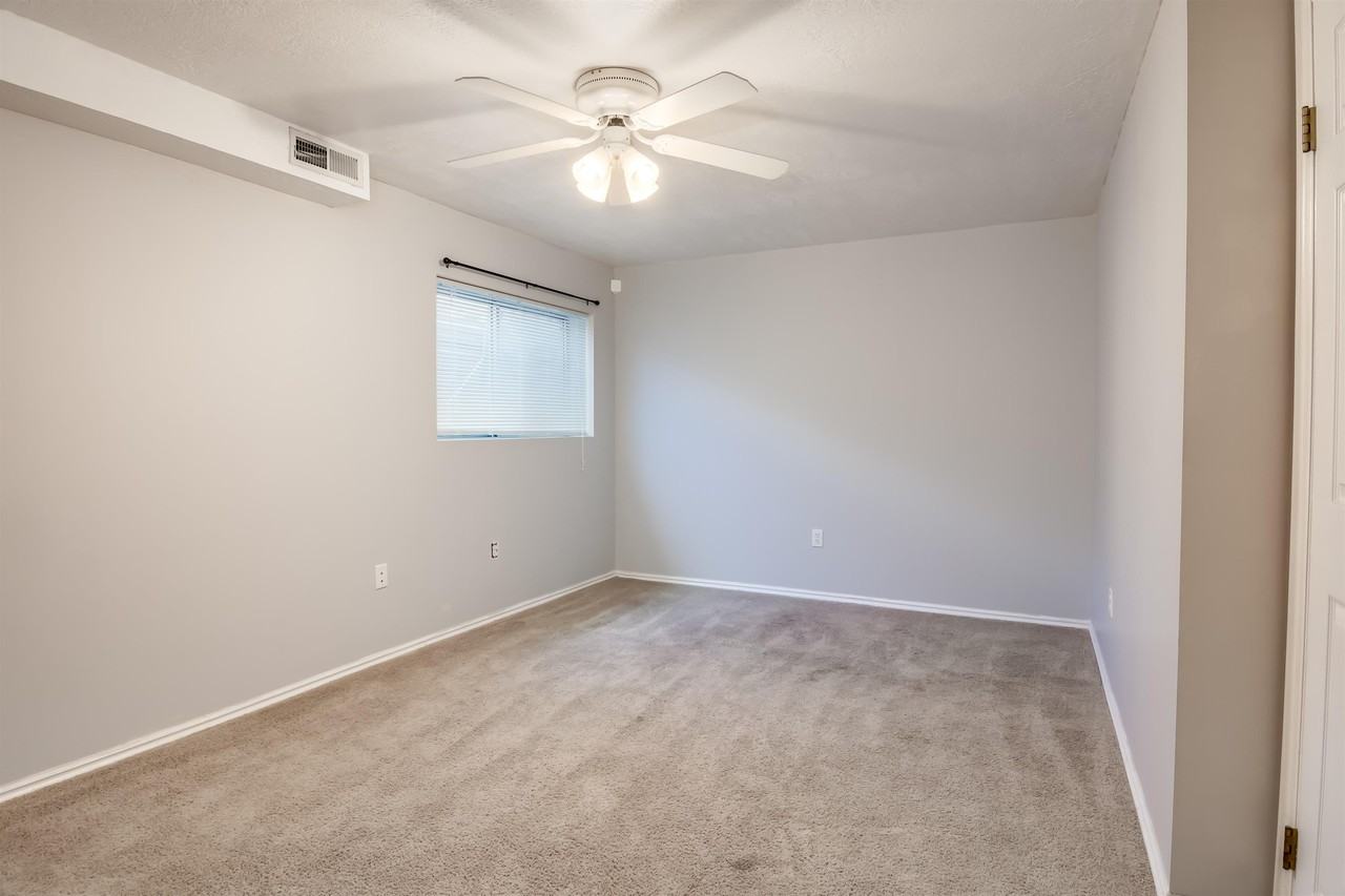 4948 S Decora Way #1 - Photo 5 of 21